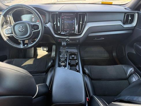 Used 2018 Volvo XC60 T6 R-Design w/ Convenience Package AWD/4WD image 12