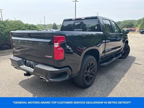 Used 2023 Chevrolet Silverado 1500 RST AWD/4WD image 3