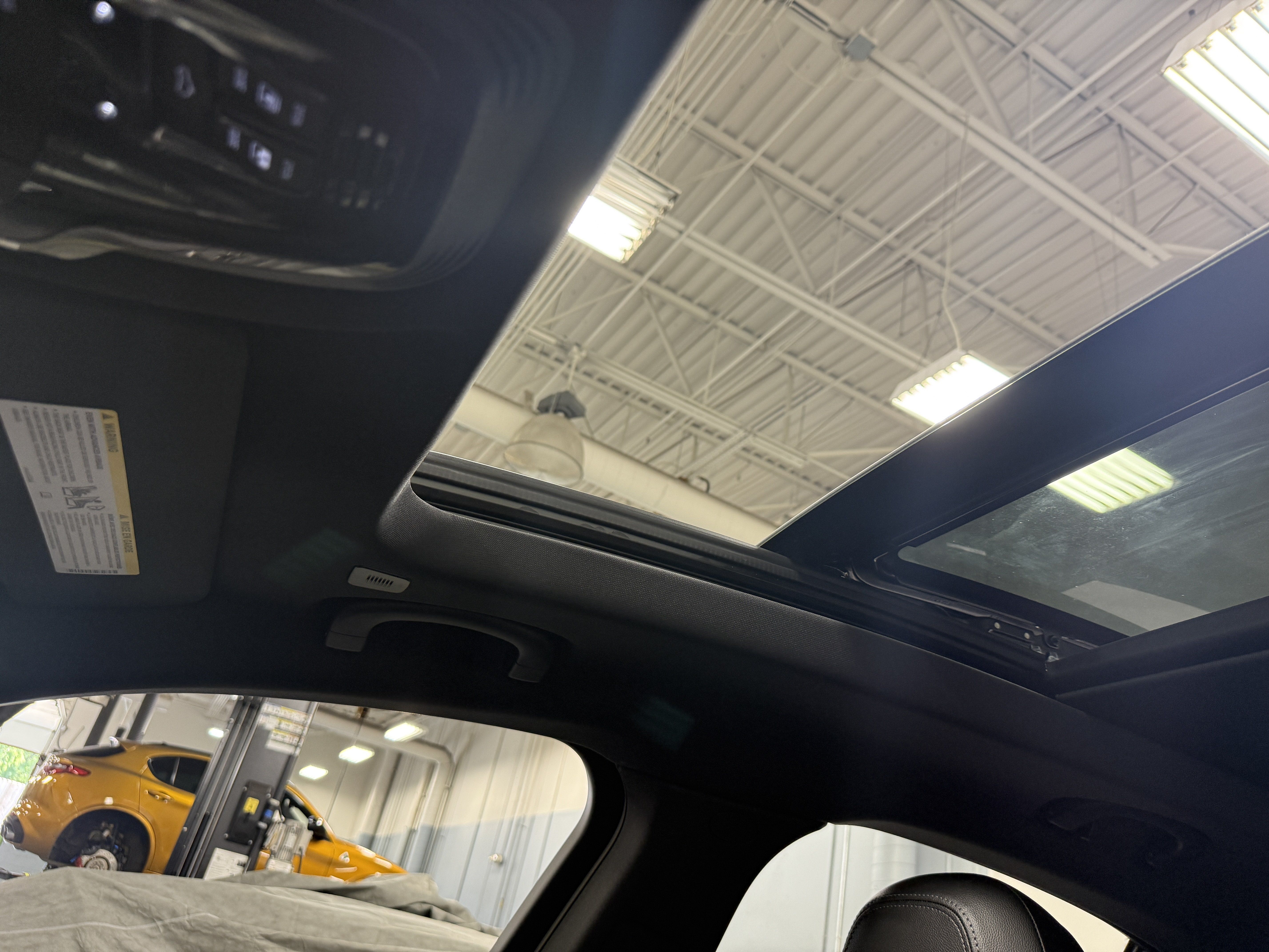 Certified 2023 Alfa Romeo Stelvio Ti AWD/4WD image 6