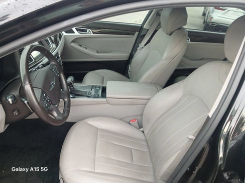 Used 2018 Genesis G80 3.8 RWD image 9