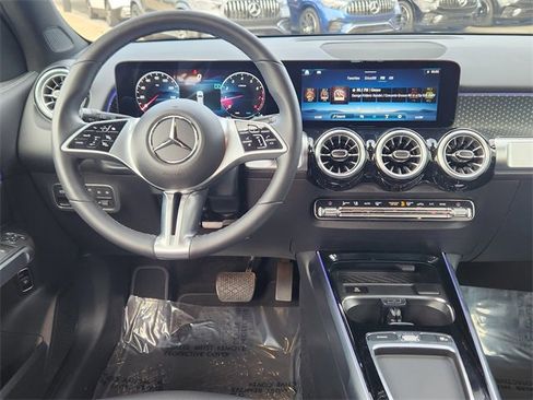 Certified 2025 Mercedes-Benz GLB 250 4MATIC image 14