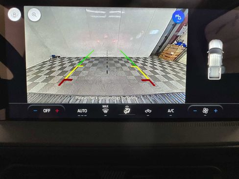 New 2025 Ford Maverick XL image 21