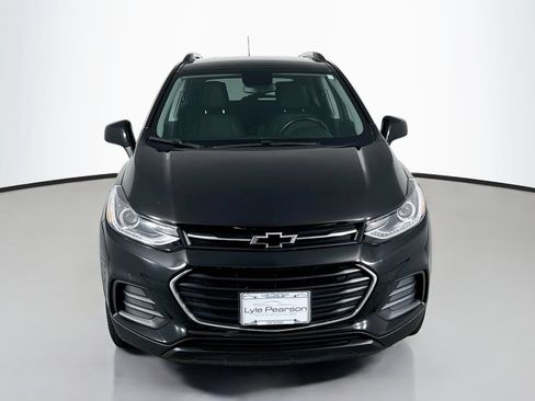 Used 2022 Chevrolet Trax LT w/ Premium Seat Package AWD/4WD image 6