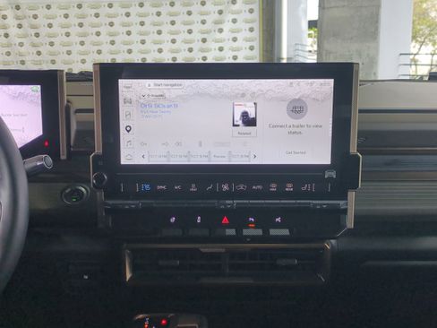 Used 2024 GMC Hummer EV 2X image 19