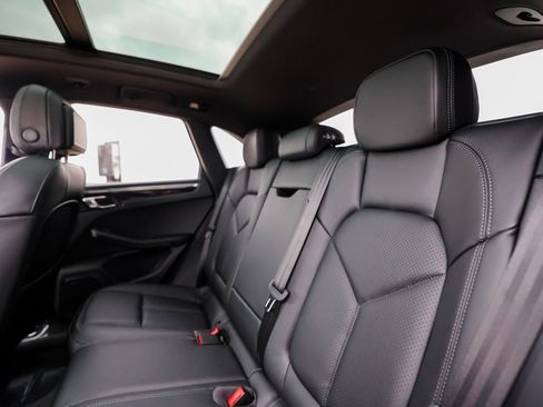 Certified 2026 Porsche Macan S AWD/4WD image 24