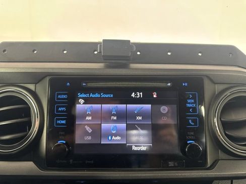 Used 2019 Toyota Tacoma TRD Off-Road AWD/4WD image 14