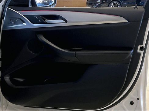 Certified 2024 BMW X4 xDrive30i w/ Premium Package image 21