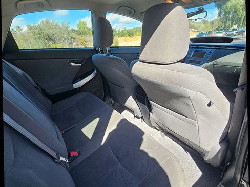 Used 2015 Toyota Prius Two image 19