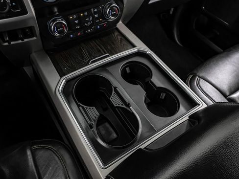 Used 2020 Ford F250 Lariat image 28