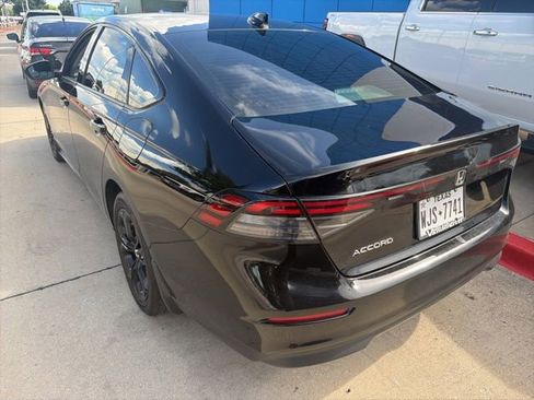 Used 2025 Honda Accord SE image 7