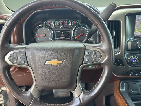 Used 2015 Chevrolet Silverado 1500 High Country w/ High Country Premium Package AWD/4WD image 13