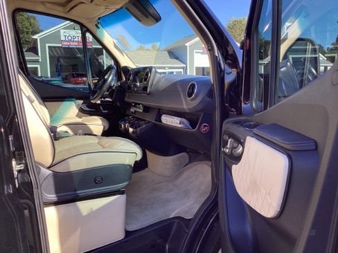 Used 2019 Mercedes-Benz Sprinter 170 image 9