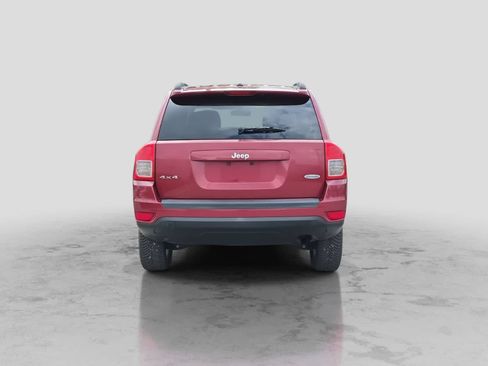 Used 2011 Jeep Compass Latitude w/ Sun/Sound Group AWD/4WD image 7