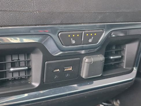 Used 2021 Chevrolet Silverado 2500 High Country w/ Technology Package image 8