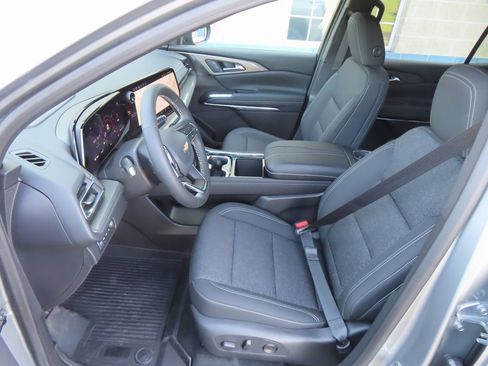 New 2026 Chevrolet Traverse LT w/ Driver Confidence Package image 19