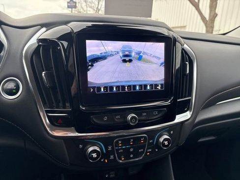Used 2020 Chevrolet Traverse Premier image 16