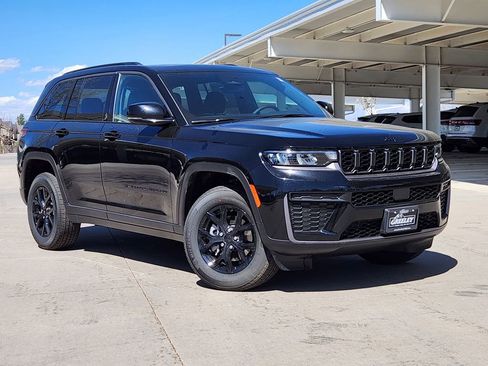 New 2026 Jeep Grand Cherokee Altitude AWD/4WD image 1
