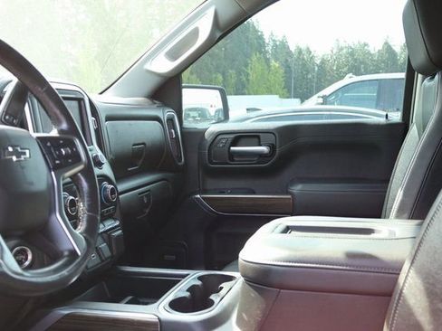 Used 2020 Chevrolet Silverado 1500 LT Trail Boss AWD/4WD image 9
