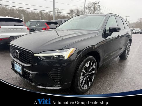 Used 2026 Volvo XC60 B5 Plus w/ Protection Package Premier image 4