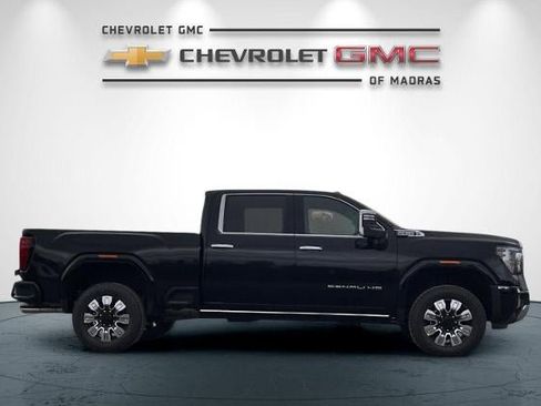 New 2026 GMC Sierra 3500 Denali w/ Denali Reserve Package image 2