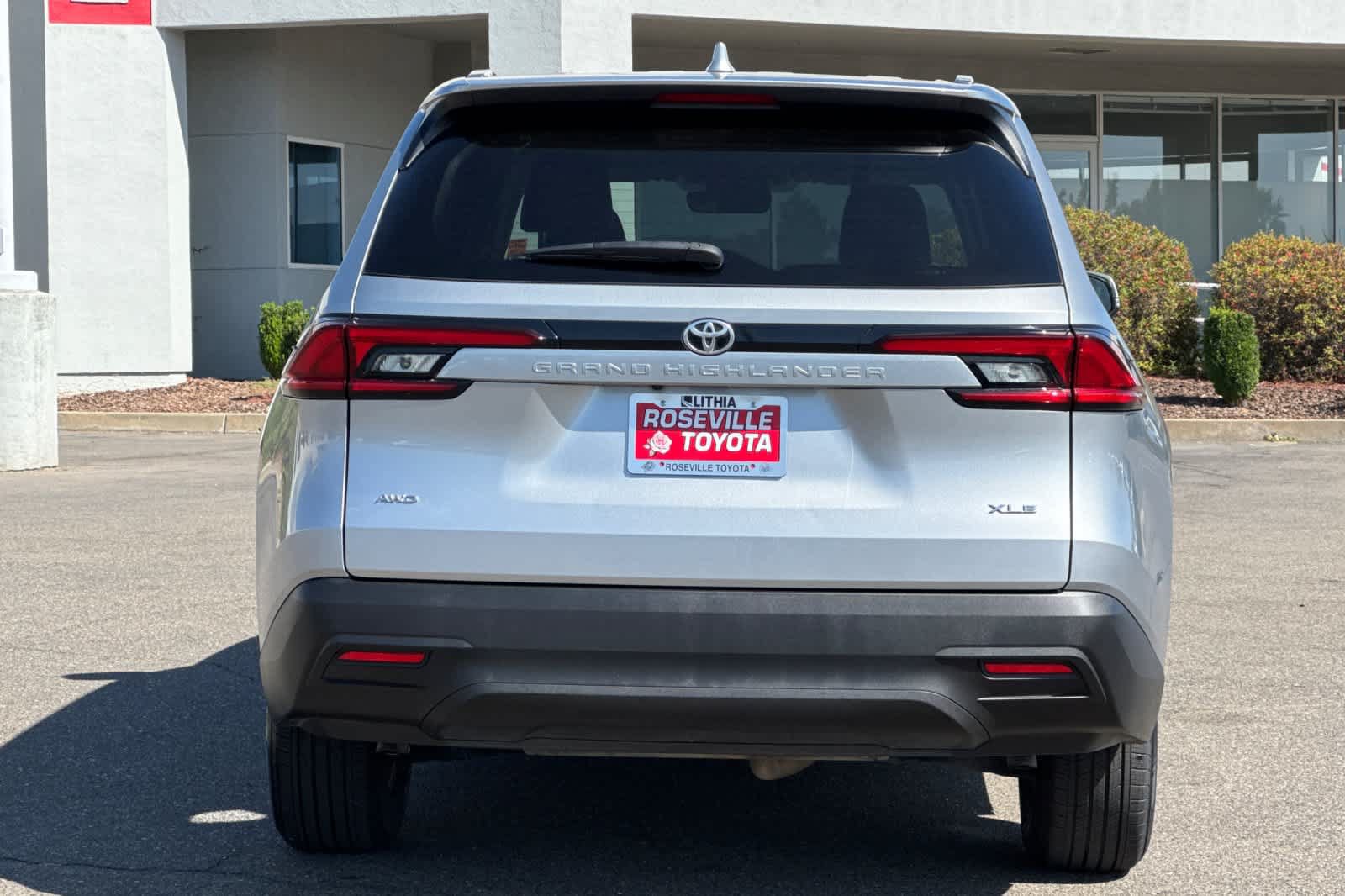 Certified 2025 Toyota Grand Highlander AWD image 8