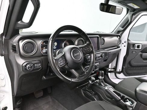 Used 2022 Jeep Gladiator Sport AWD/4WD image 13
