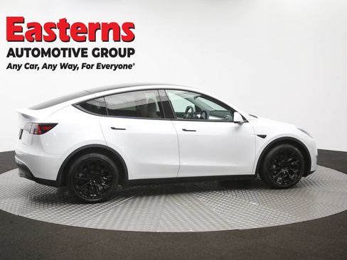 Used 2021 Tesla Model Y Long Range AWD/4WD image 38
