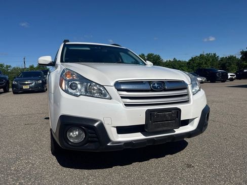 Used 2014 Subaru Outback 2.5i Premium AWD/4WD image 2