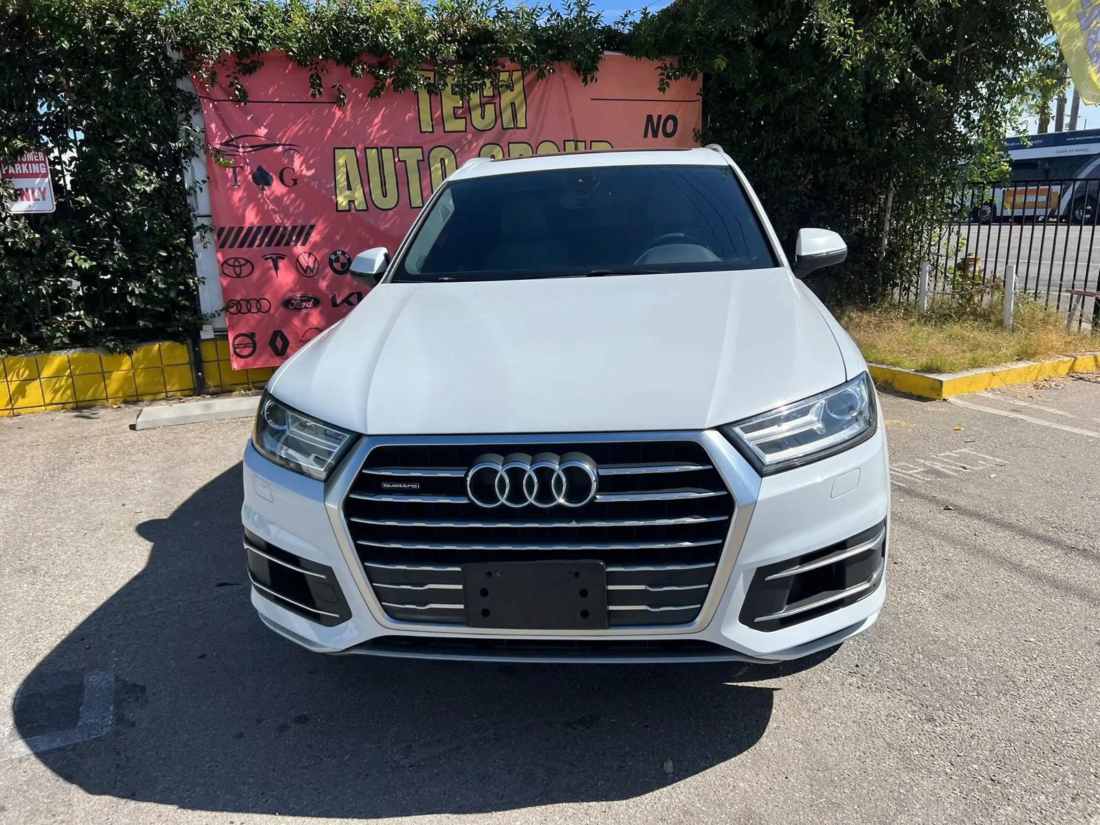 Used 2018 Audi Q7 3.0T Premium Plus w/ Premium Plus Package AWD/4WD image 2