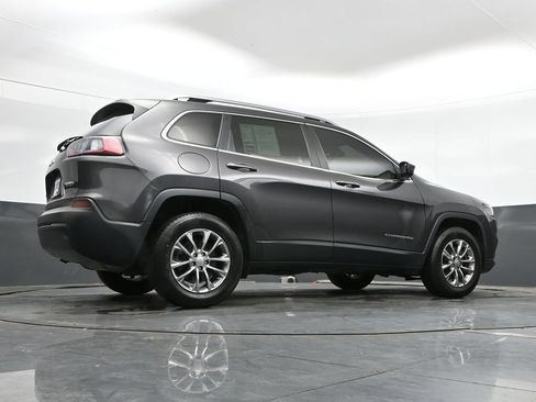 Used 2021 Jeep Cherokee Latitude Plus AWD/4WD image 39