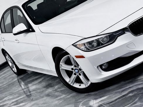 Used 2013 BMW 328i xDrive Sedan AWD/4WD image 4