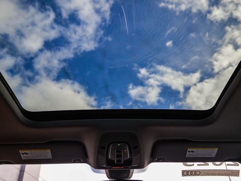 Certified 2023 Audi Q5 e Premium w/ Convenience Package image 16