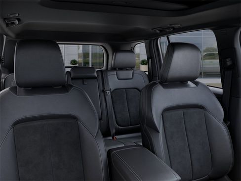 New 2025 Jeep Grand Cherokee Altitude image 26