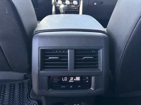 Used 2023 Volkswagen Atlas SE w/ Black Wheel Package AWD/4WD image 14