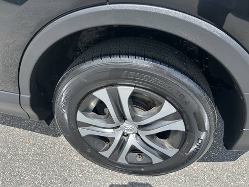 Used 2017 Toyota RAV4 LE AWD/4WD image 13
