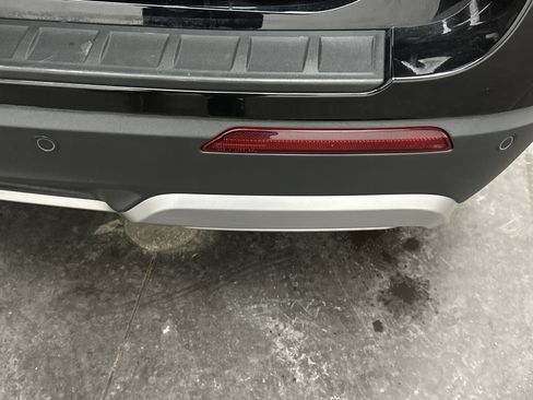 Used 2025 Ford Explorer Platinum w/ LUX Leather Package image 18