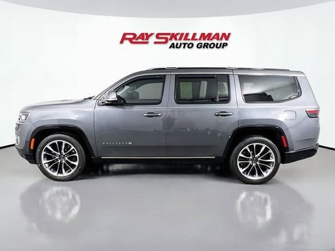 Used 2022 Jeep Wagoneer Series III w/ Premium Group I AWD/4WD image 4