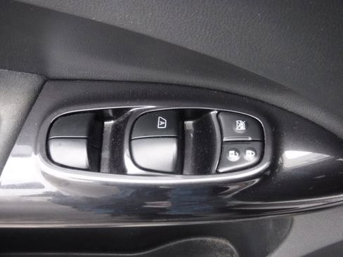 Used 2014 Nissan Juke NISMO w/ Interior Illumination Package image 11