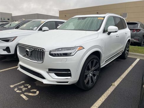 Used 2021 Volvo XC90 T8 Inscription w/ Advanced Package AWD/4WD image 2