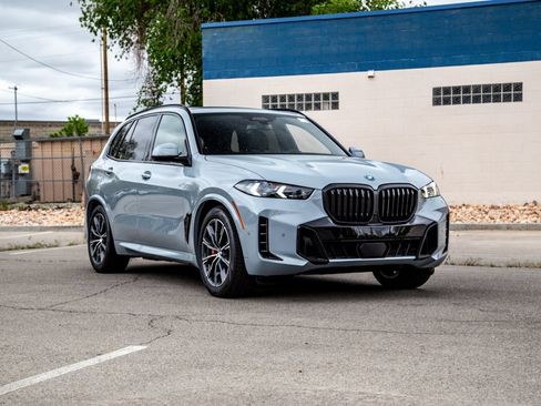 New 2026 BMW X5 xDrive50e w/ Executive Package AWD/4WD image 7