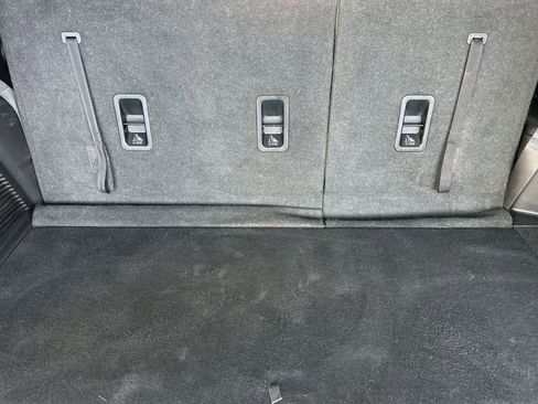 Used 2022 Subaru Ascent Limited w/ Technology Package image 16