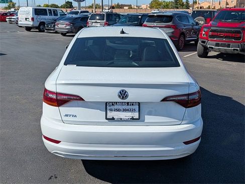 Used 2019 Volkswagen Jetta SEL w/ Cold Weather Package image 5