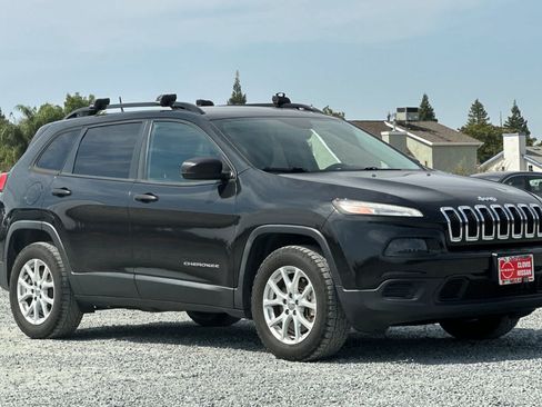 Used 2016 Jeep Cherokee Sport AWD/4WD image 10