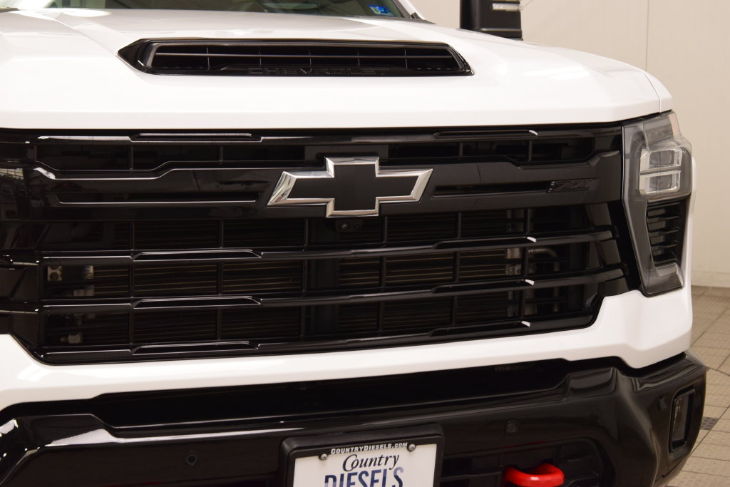 Used 2025 Chevrolet Silverado 2500 LTZ w/ LTZ Plus Package AWD/4WD image 10