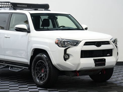 Used 2022 Toyota 4Runner SR5 Premium w/ 4Runner Black Package (TMS) image 9
