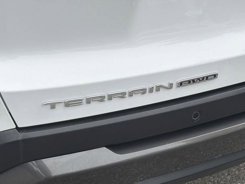 Used 2025 GMC Terrain Elevation image 29
