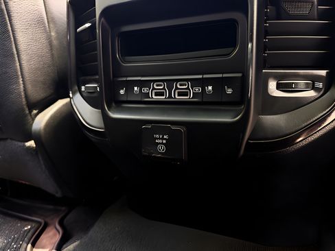 Used 2023 RAM 1500 Limited w/ Body Color Bumper Group AWD/4WD image 29