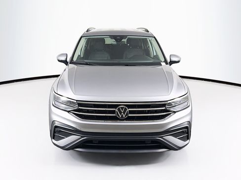 Used 2024 Volkswagen Tiguan S FWD image 2