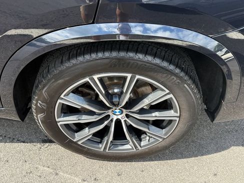 Used 2024 BMW X5 xDrive40i w/ M Sport Package AWD/4WD image 11