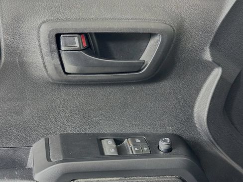Used 2023 Toyota Tacoma SR w/ SR Convenience Package RWD image 12